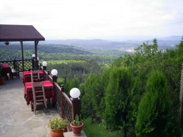 Отель Family Hotel Arbanashka Sreshta Арбанаси